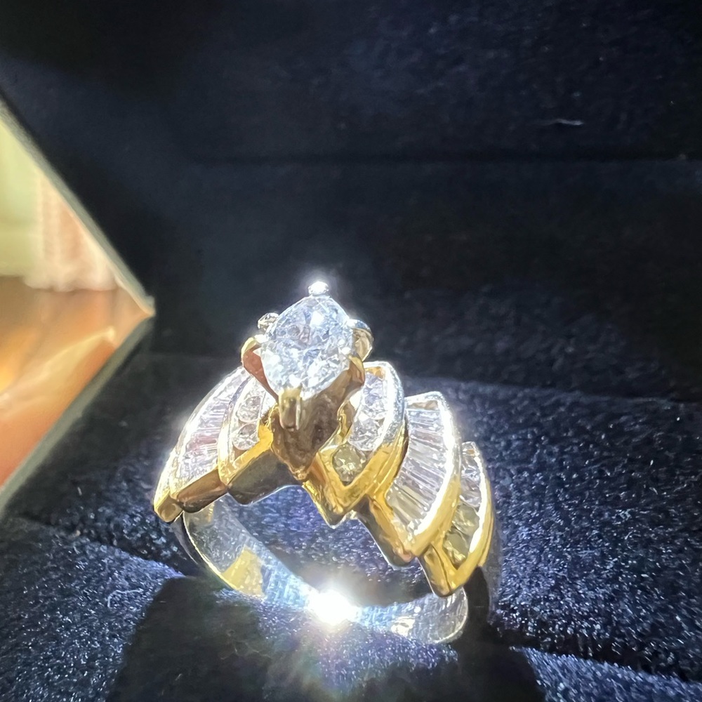 Yellow gold diamonds ring with 3 tears on each side. Diamond 1.50 ctw Bow - Picture 6 of 17